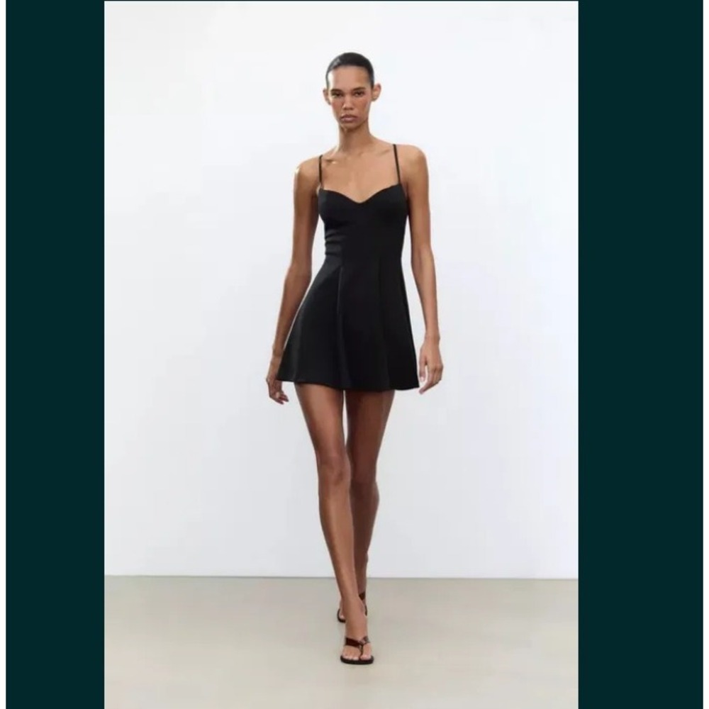 NWT Zara Fit and Flare Mini Dress Sleeveless Sweetheart Neckline Black Medium - Picture 1 of 12
